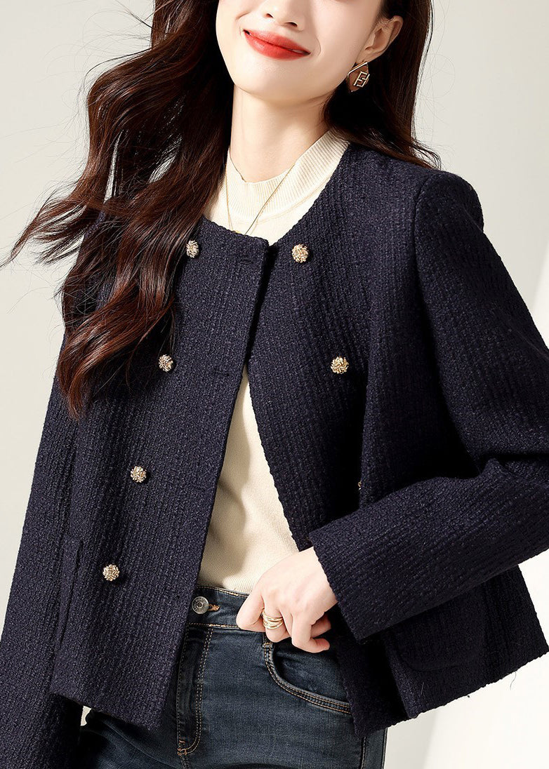 Effortlessly Elegant Coat with a Timeless Design