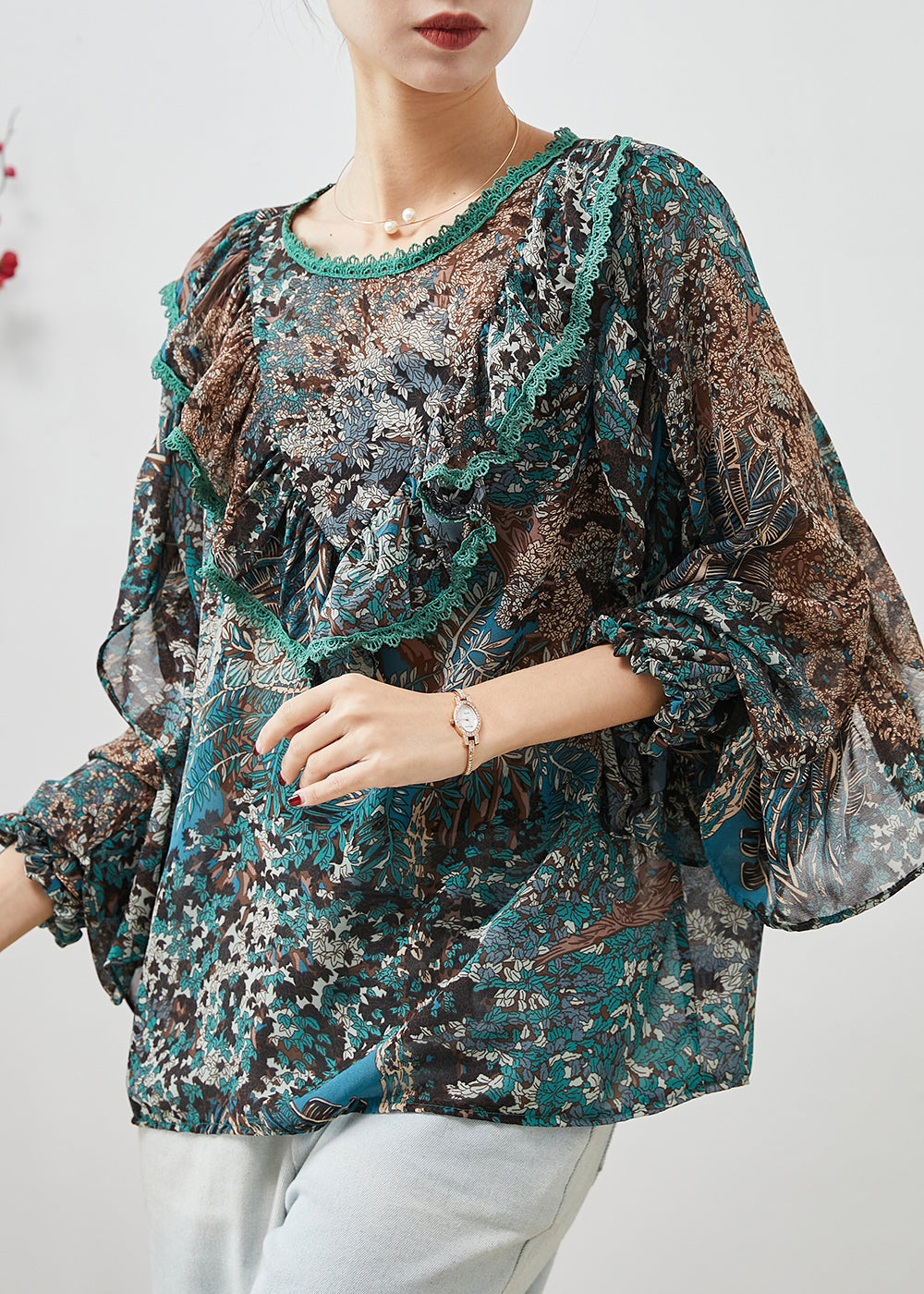 Beautifully Crafted Top in a Classic Style