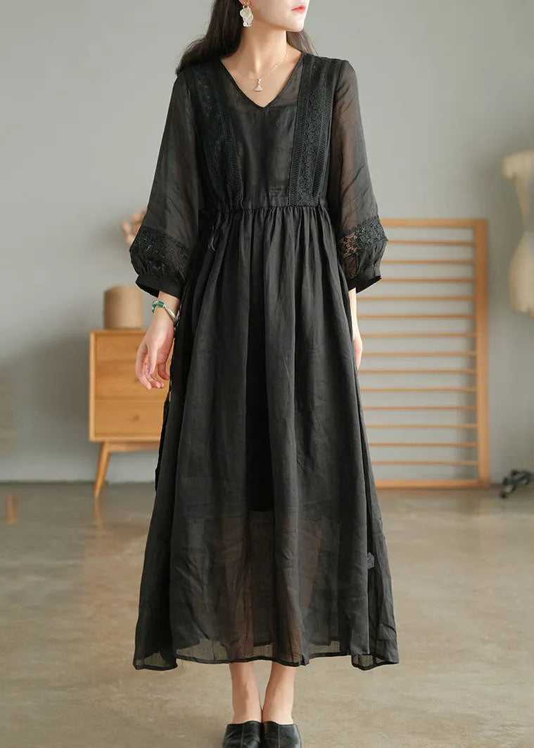 Well Tailored Dress with a Graceful Silhouette
