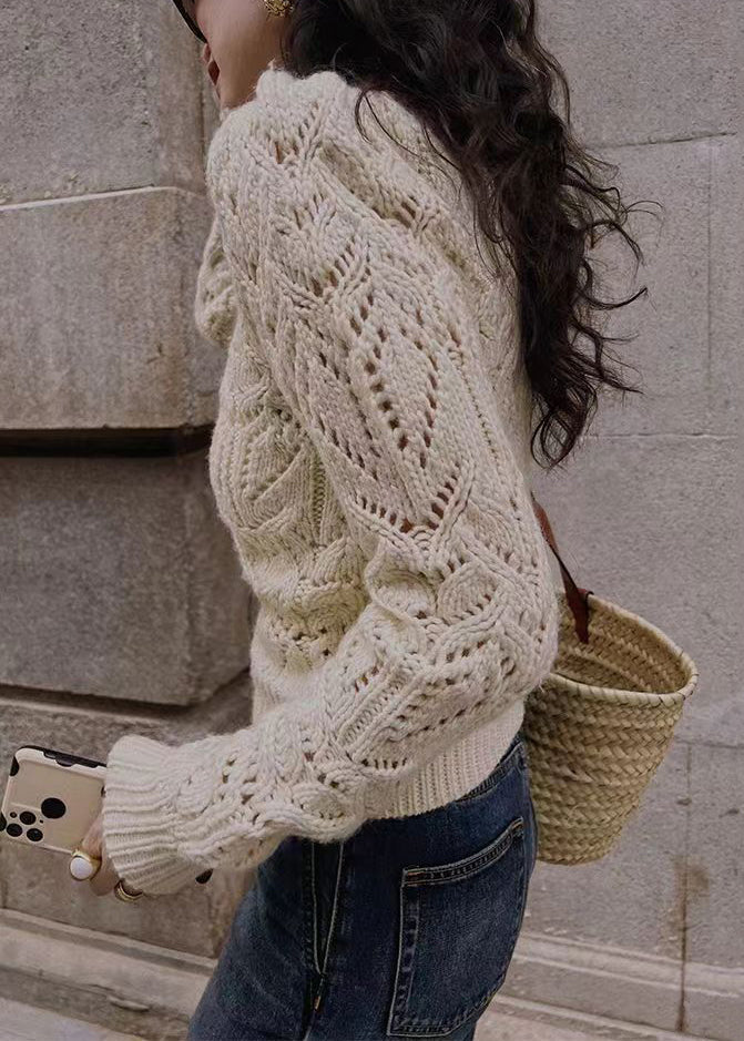 Classic Vintage Sweater with a Flattering Fit
