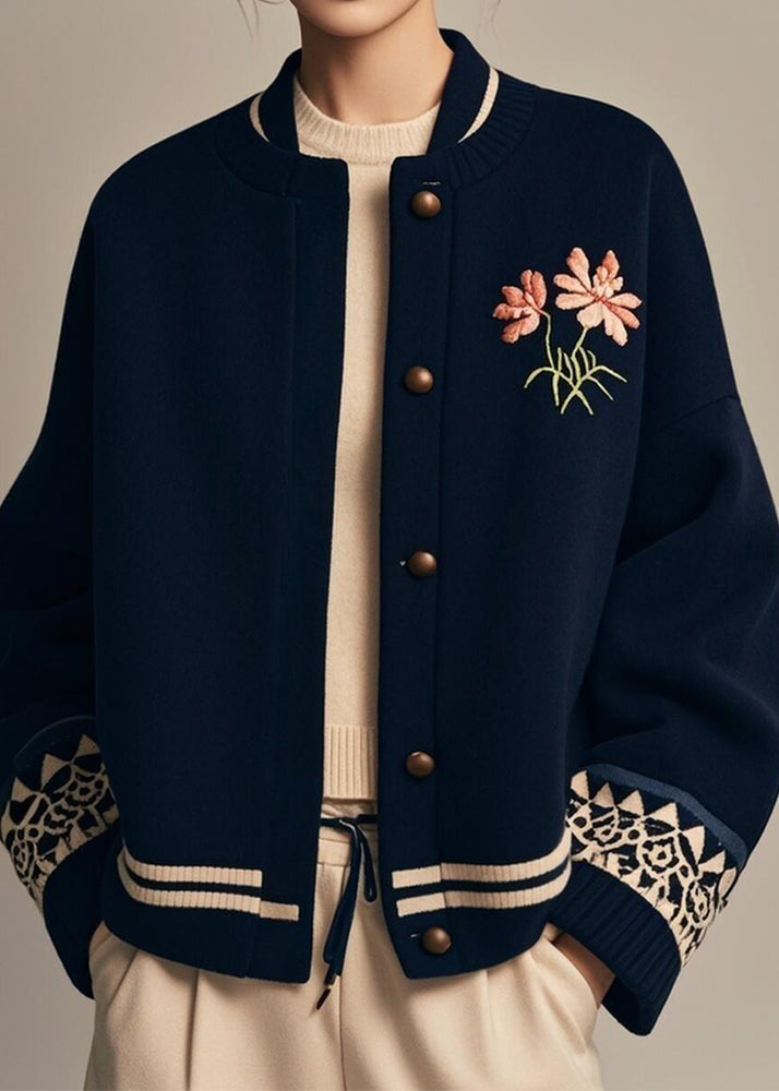 Effortlessly Elegant Coat with a Timeless Design