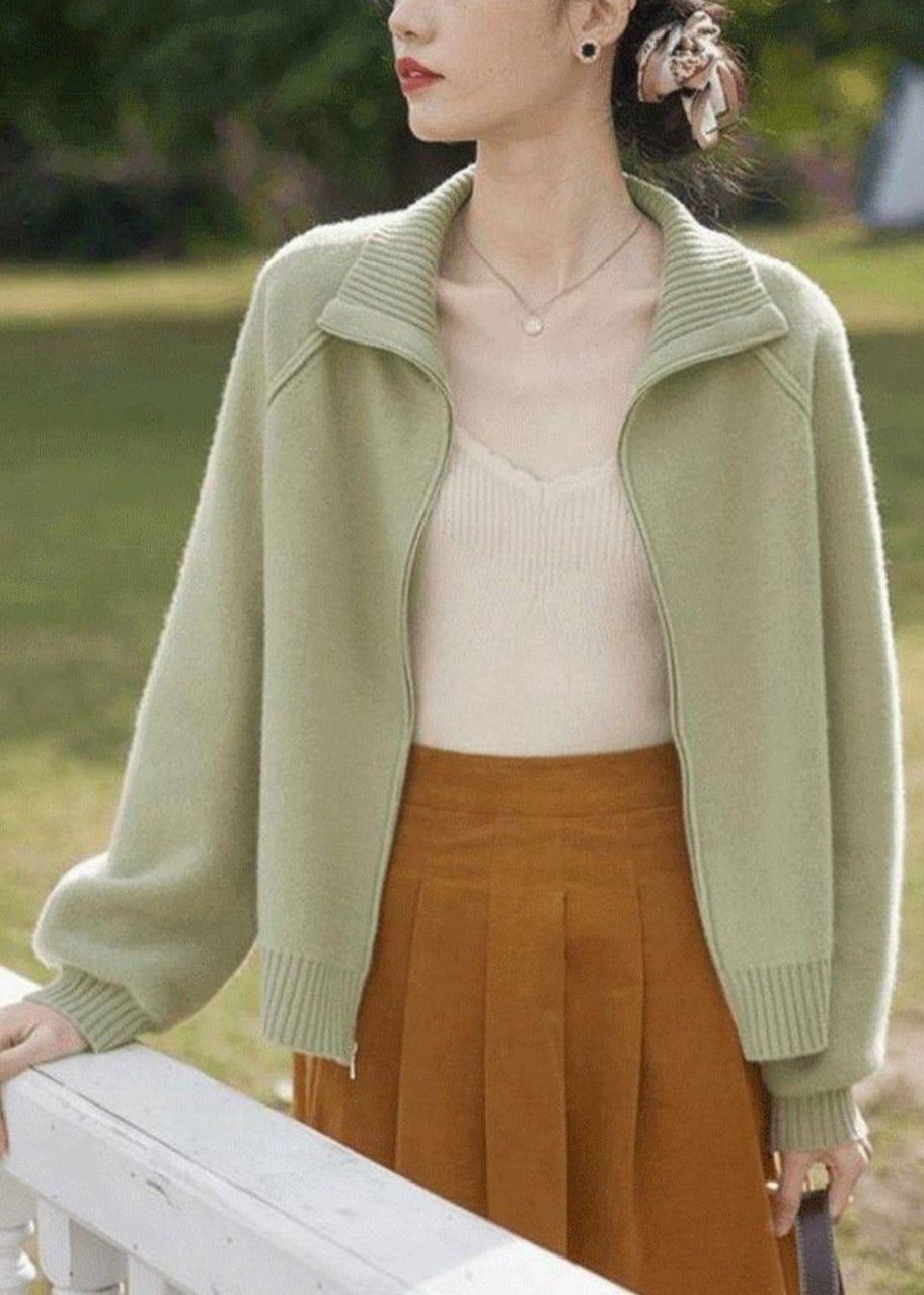 Effortlessly Elegant Coat with a Timeless Design