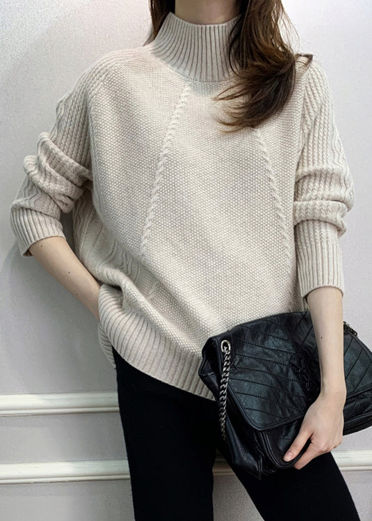 Well Tailored Sweater with a Graceful Silhouette