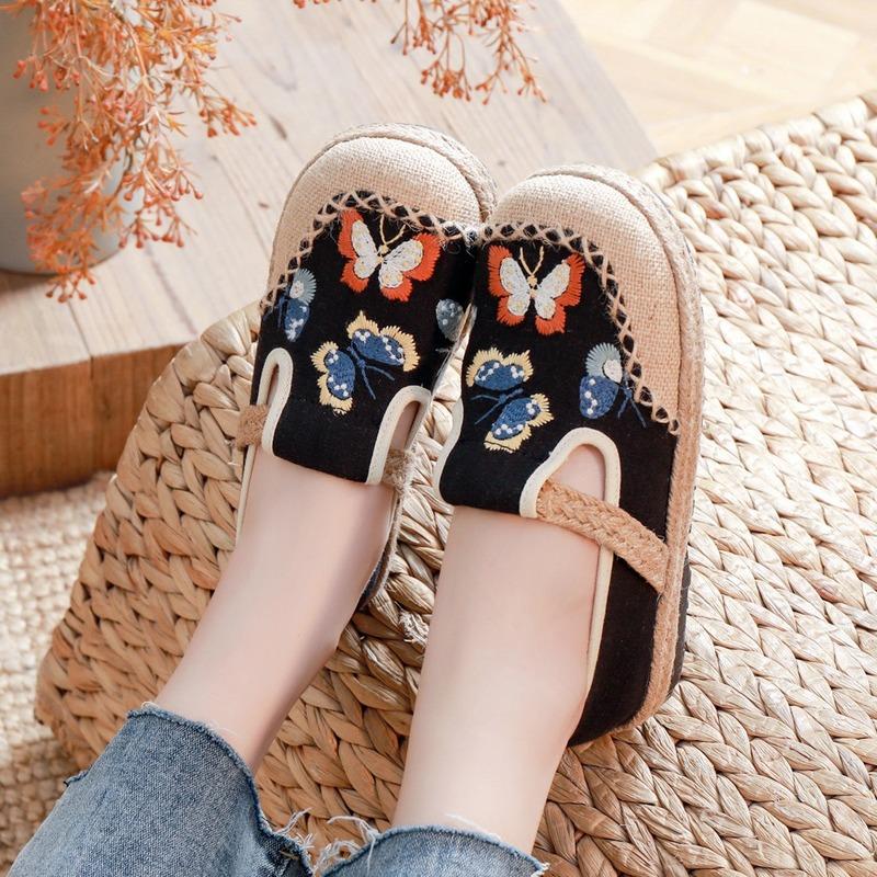 Chic Orthopedic Shoes with Unique Design