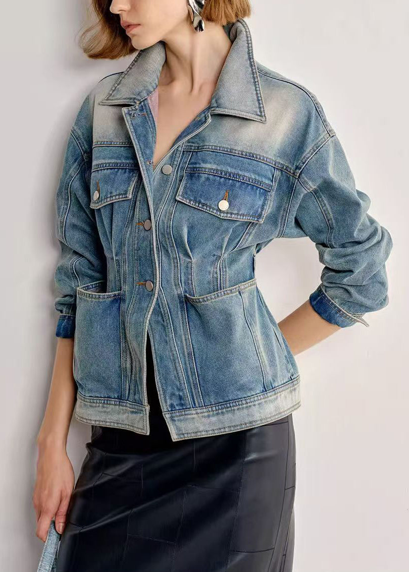 Effortlessly Elegant Coat with a Timeless Design
