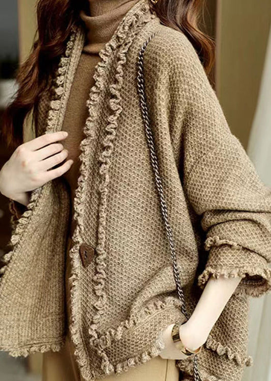 Well Tailored Cardigan with a Graceful Silhouette