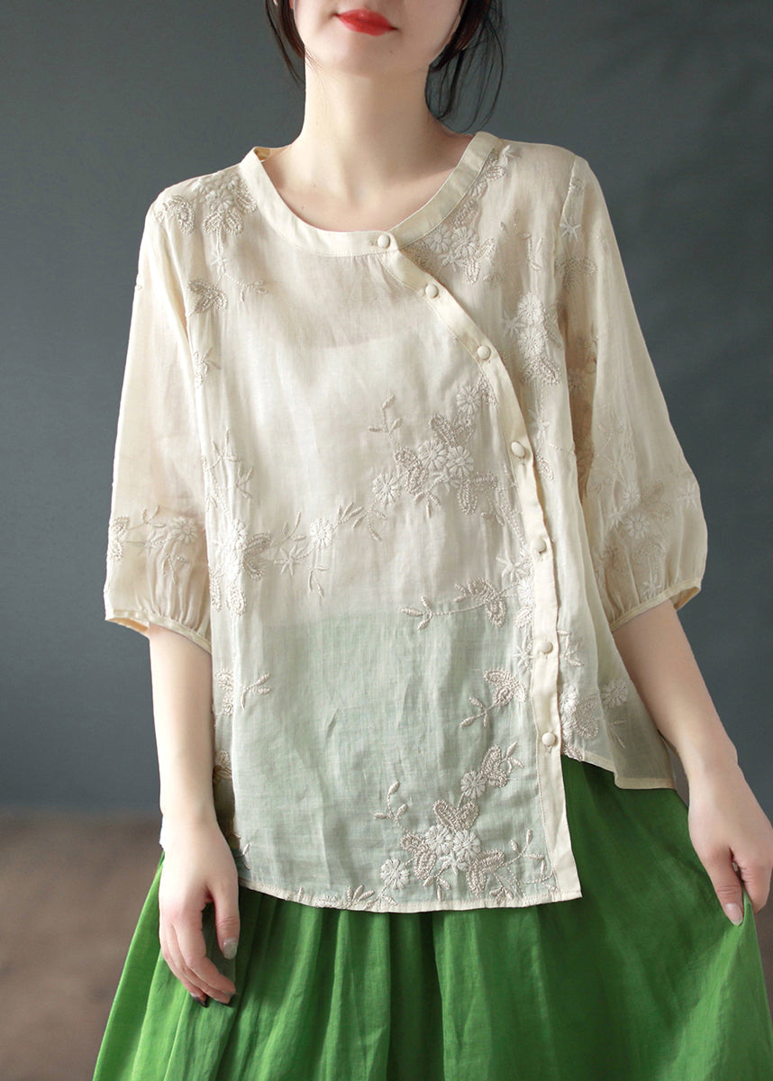 Effortlessly Elegant Blouse with a Timeless Design