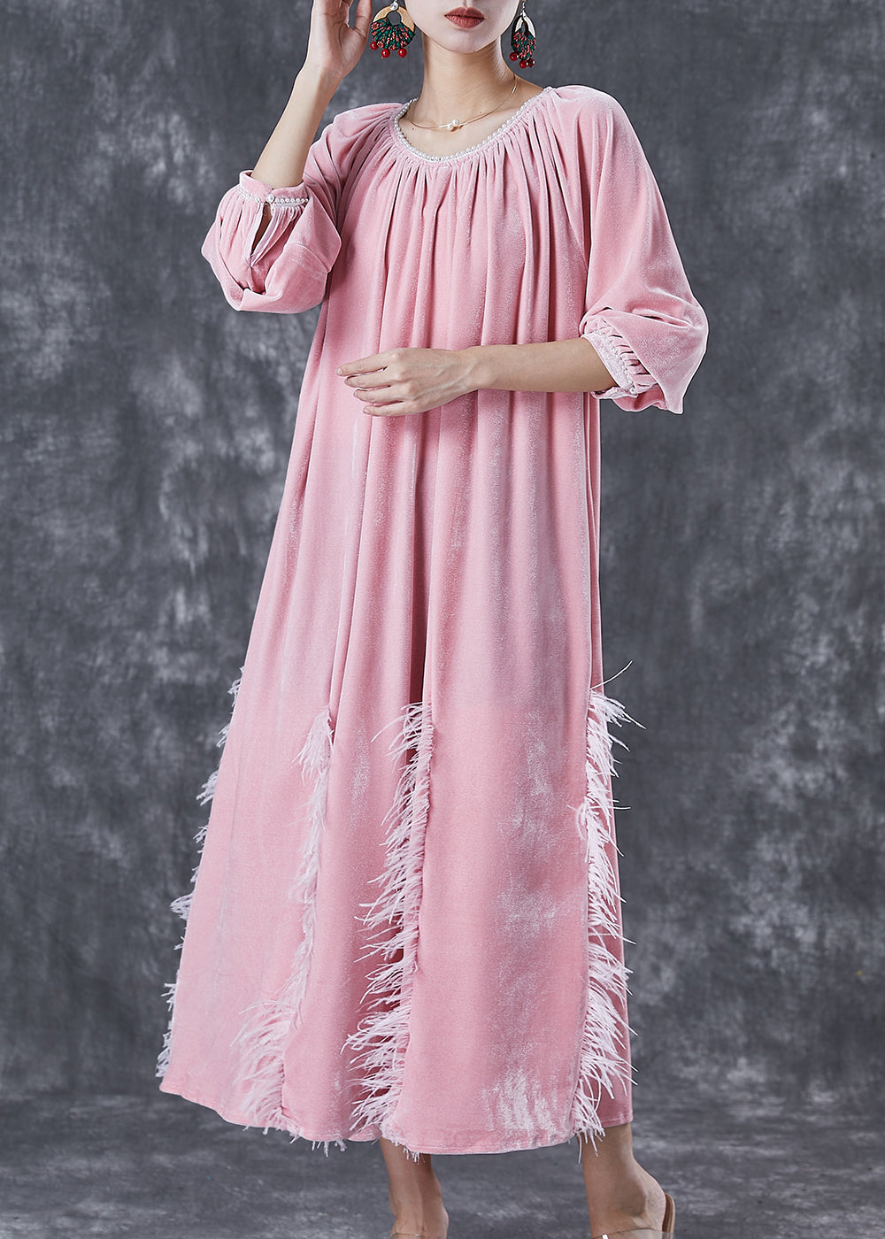 Beautifully Finished Dress in a Timeless Design