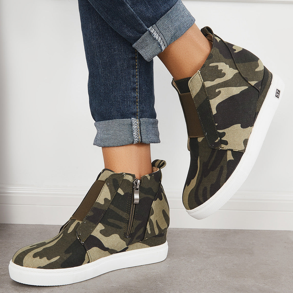 Graceful Orthopedic Sneakers for Modern Look