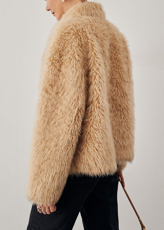 Beautifully Finished Coat in a Timeless Design