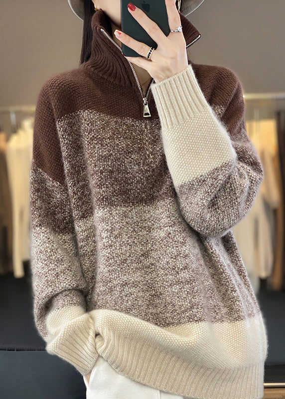 Well Tailored Sweater with a Graceful Silhouette