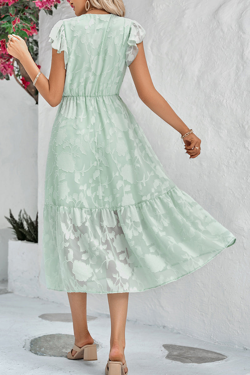 Well Tailored Dress with a Graceful Silhouette