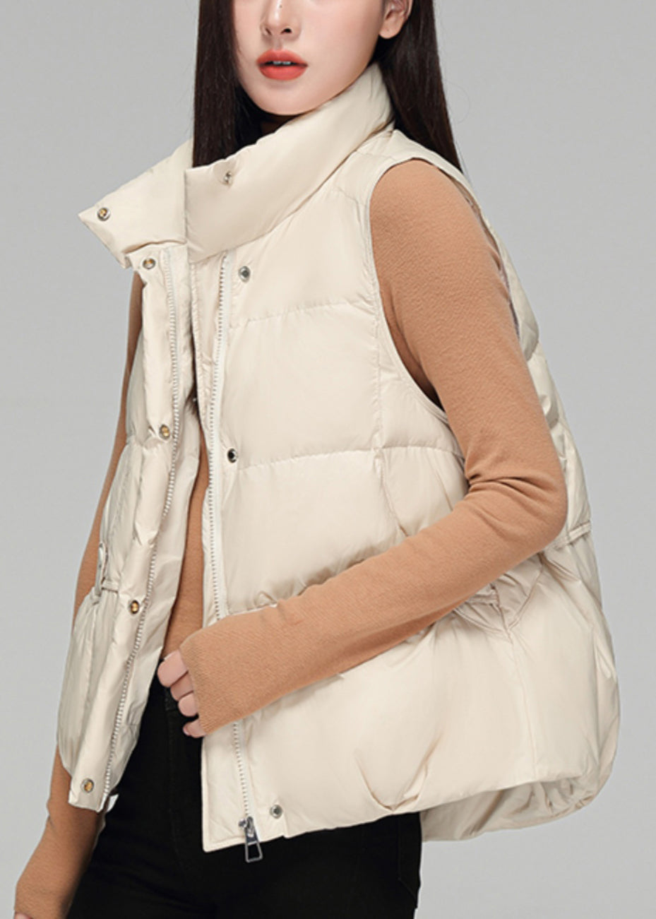 Effortlessly Elegant Coat with a Timeless Design