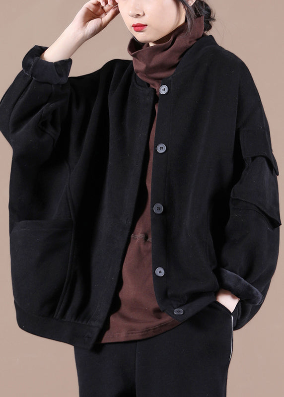 Well Tailored Coat with a Graceful Silhouette