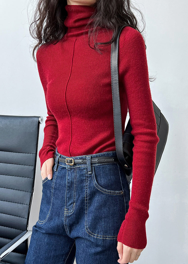 Well Tailored Sweater with a Graceful Silhouette