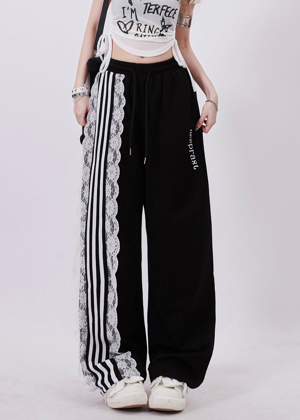 Elegantly Styled Pants for Everyday Wear