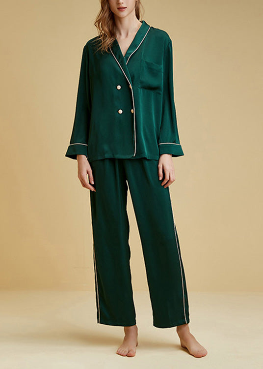 Finely Styled Garment with a Classic Vintage Look