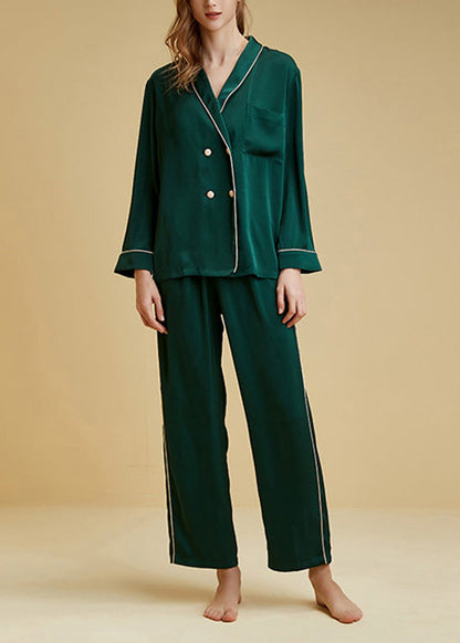 Finely Styled Garment with a Classic Vintage Look