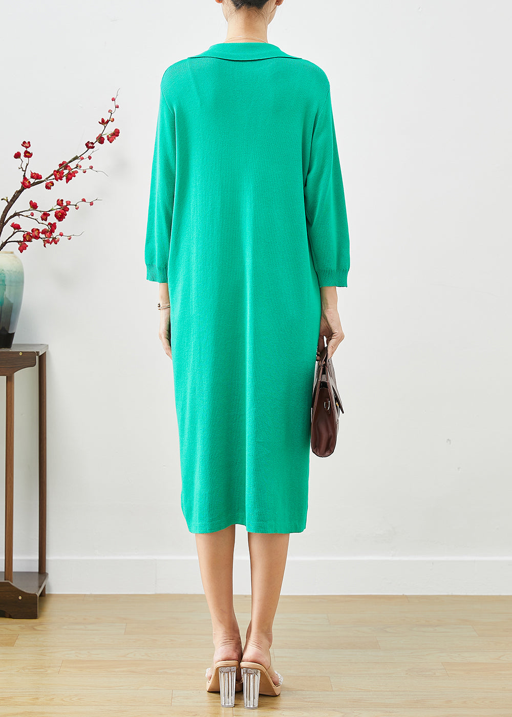 Classic Vintage Dress with a Flattering Fit