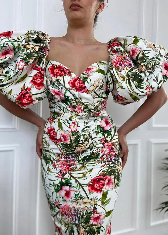 Well Tailored Dress with a Graceful Silhouette