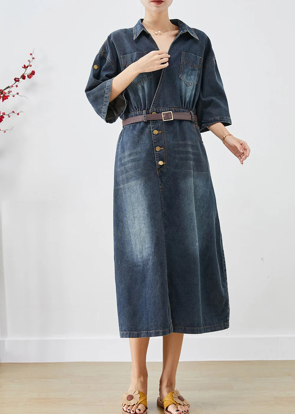 Effortlessly Elegant Dress with a Timeless Design