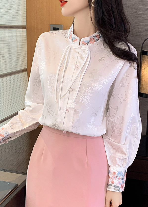 Classic Vintage Shirt with a Flattering Fit