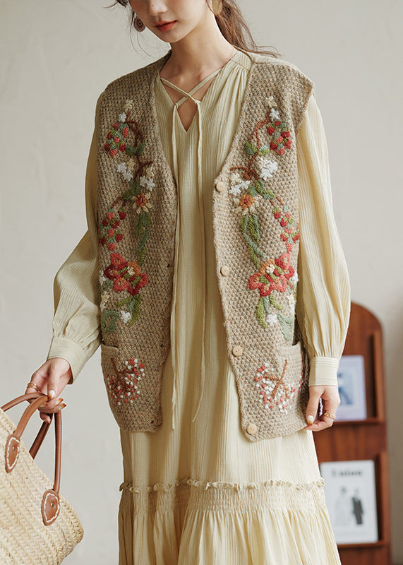 Gracefully Styled Coat for Any Occasion