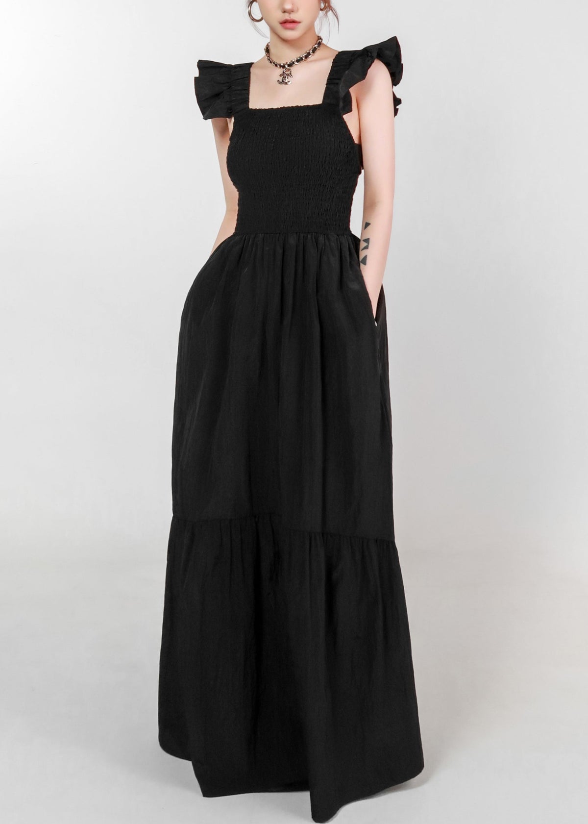 Gracefully Styled Dress for Any Occasion