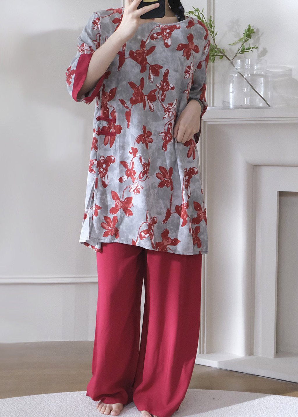 Casually Elegant Garment with a Refined Edge