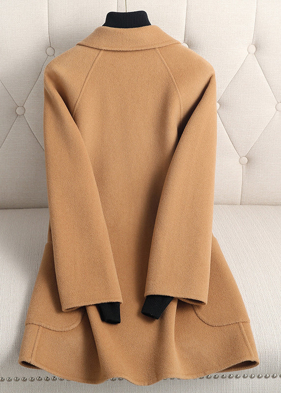 Well Tailored Coat with a Graceful Silhouette