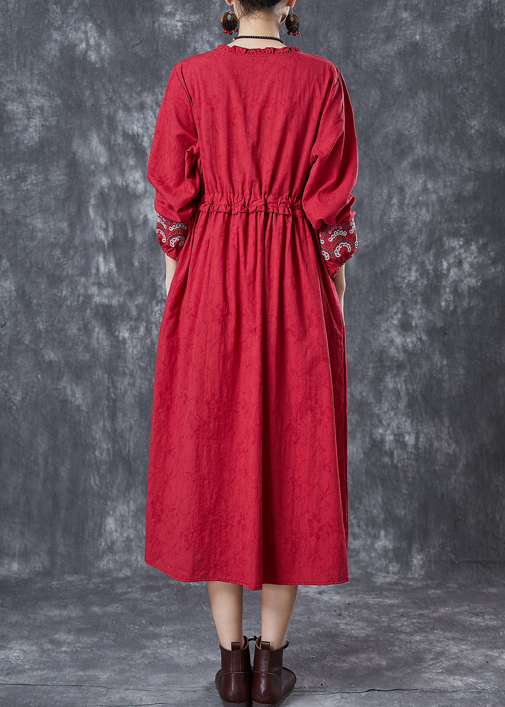 Beautifully Crafted Dress in a Classic Style