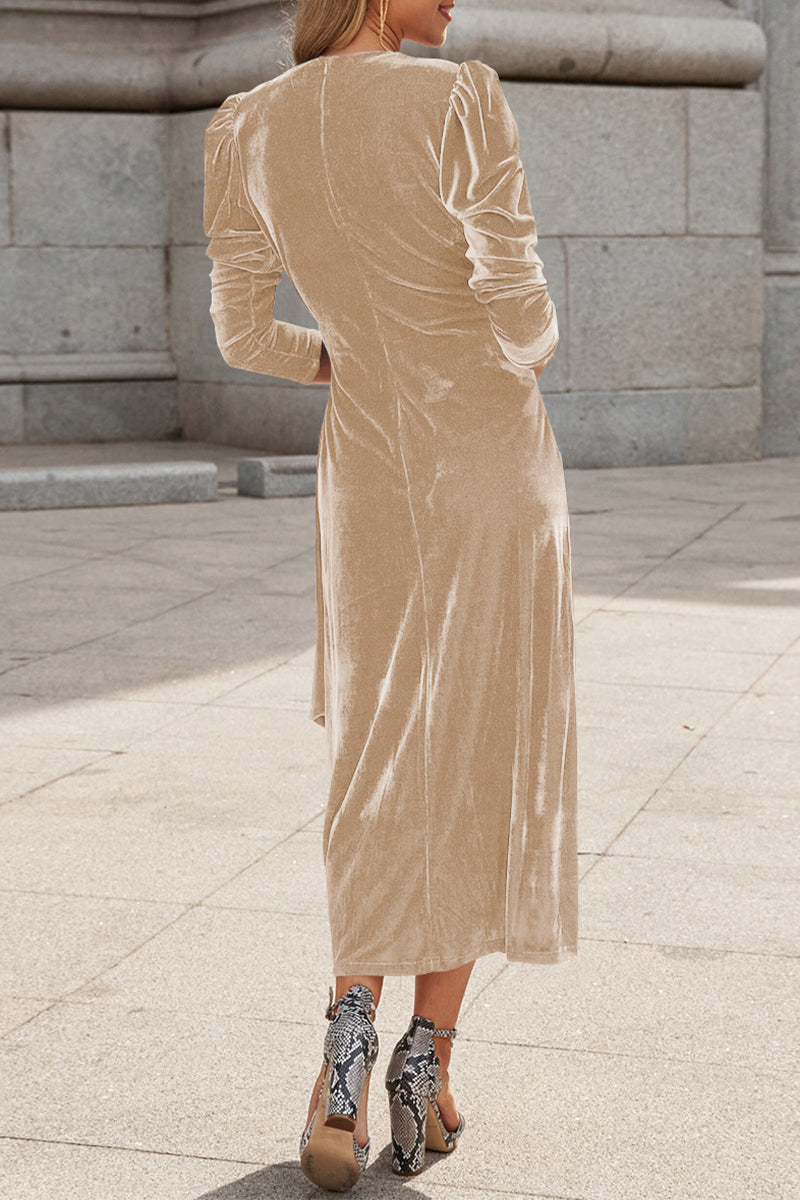 Sophisticated Dress with a Clean Classic Look