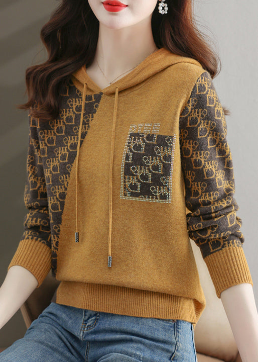 Effortlessly Elegant Sweater with a Timeless Design