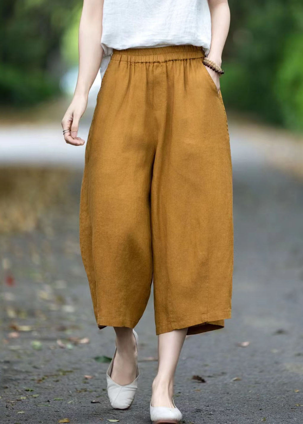 Elegantly Styled Pants for Everyday Wear