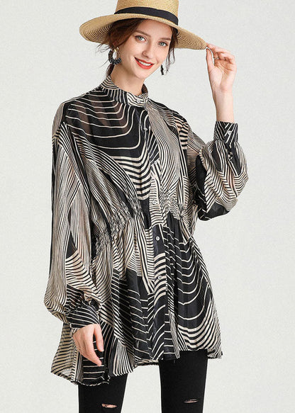 Sophisticated Blouse with a Clean Classic Look