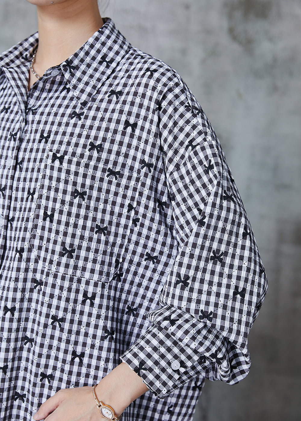 Classic Vintage Shirt with a Flattering Fit