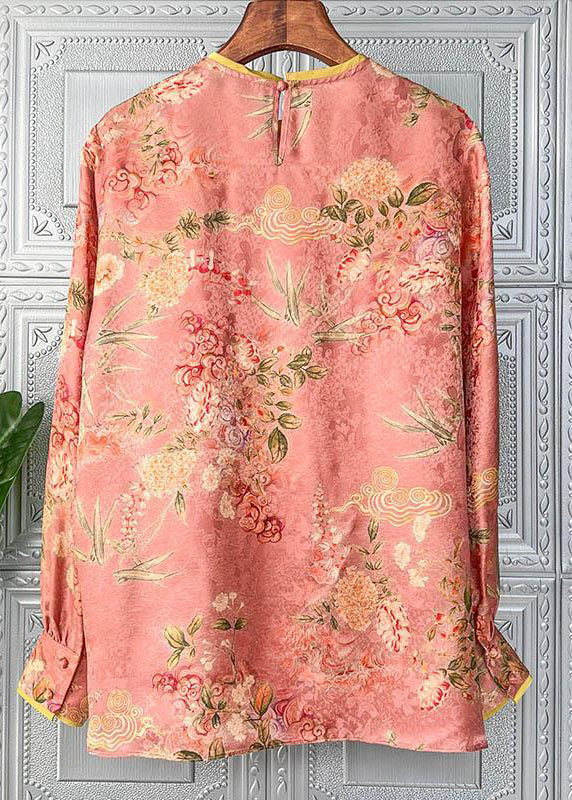 Gracefully Styled Blouse for Any Occasion