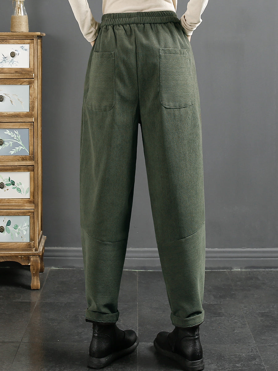 Effortlessly Elegant Pants with a Timeless Design