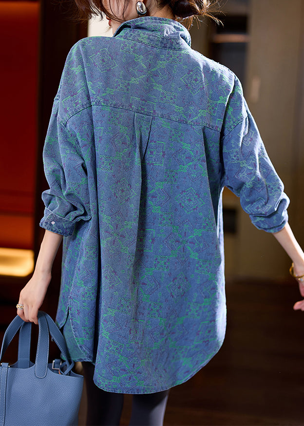 Gracefully Styled Coat for Any Occasion