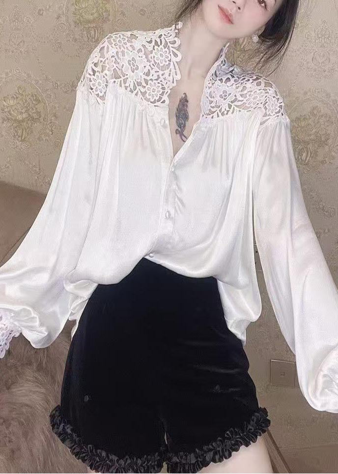 Effortlessly Elegant Blouse with a Timeless Design