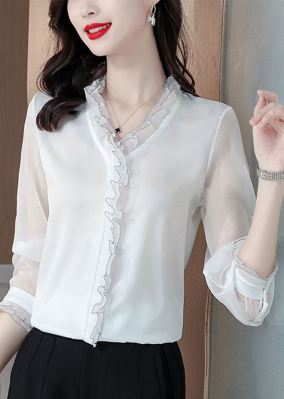 Classic Vintage Blouse with a Flattering Fit