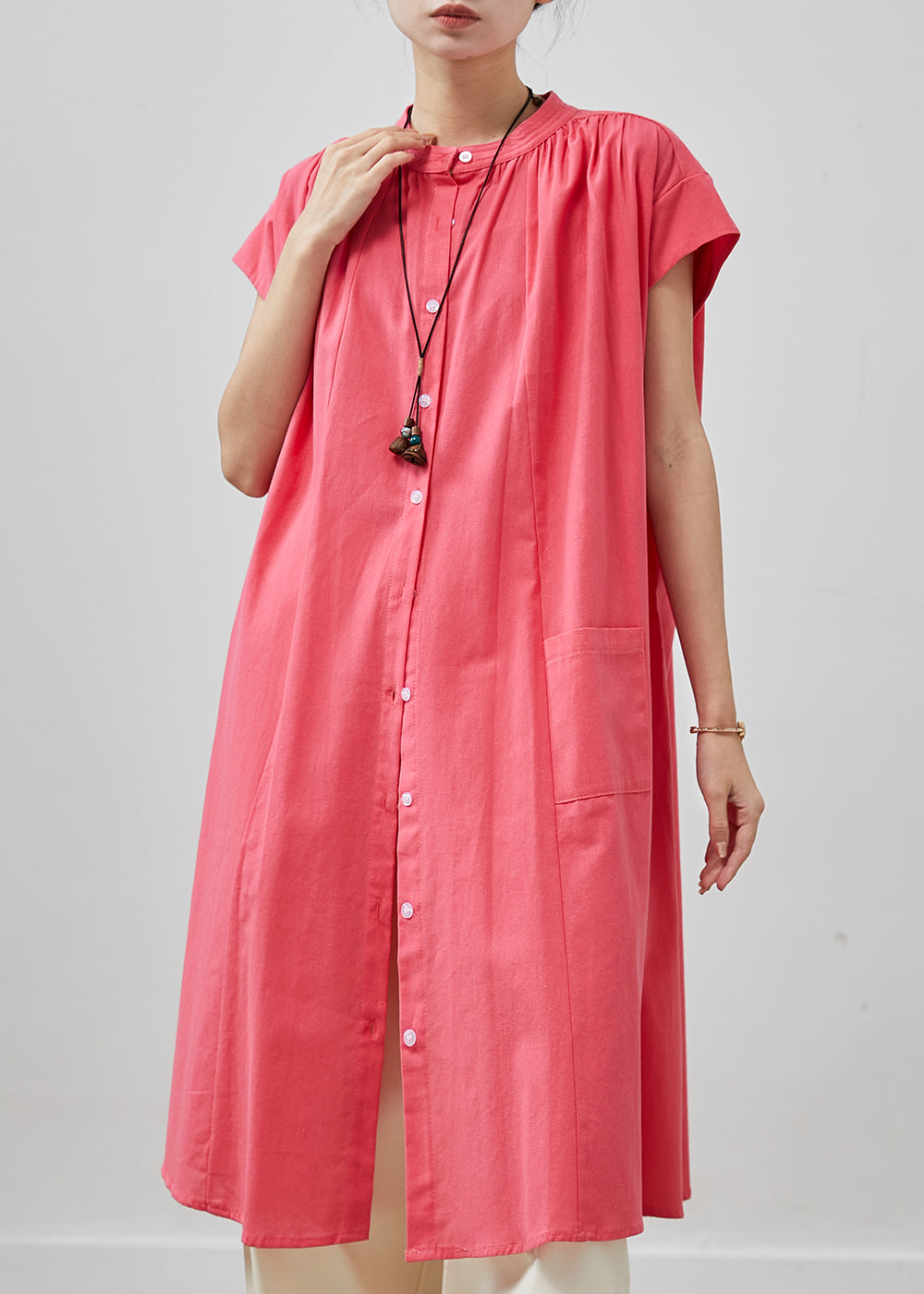 Beautifully Finished Dress in a Timeless Design