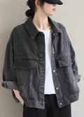 Well Tailored Coat with a Graceful Silhouette