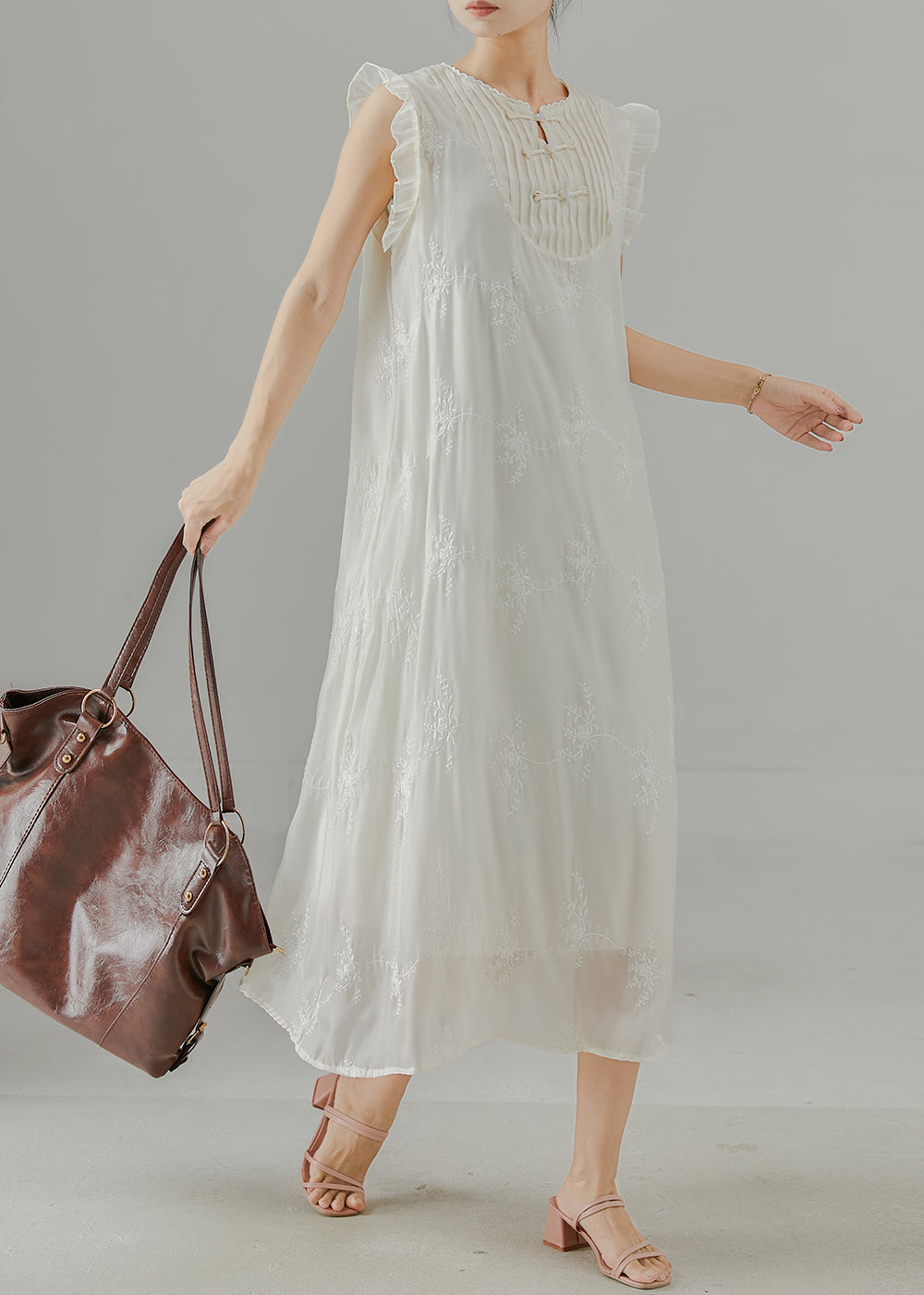 Gracefully Styled Dress for Any Occasion