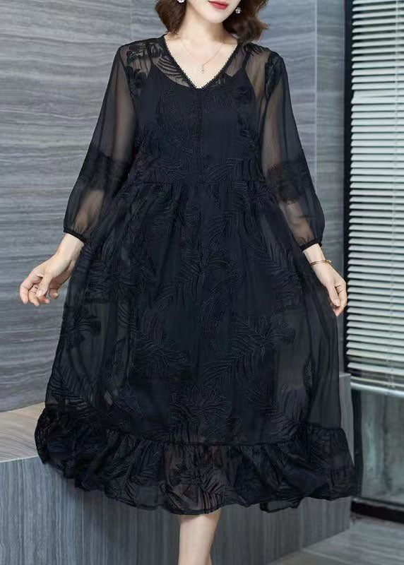 Beautifully Finished Dress in a Timeless Design
