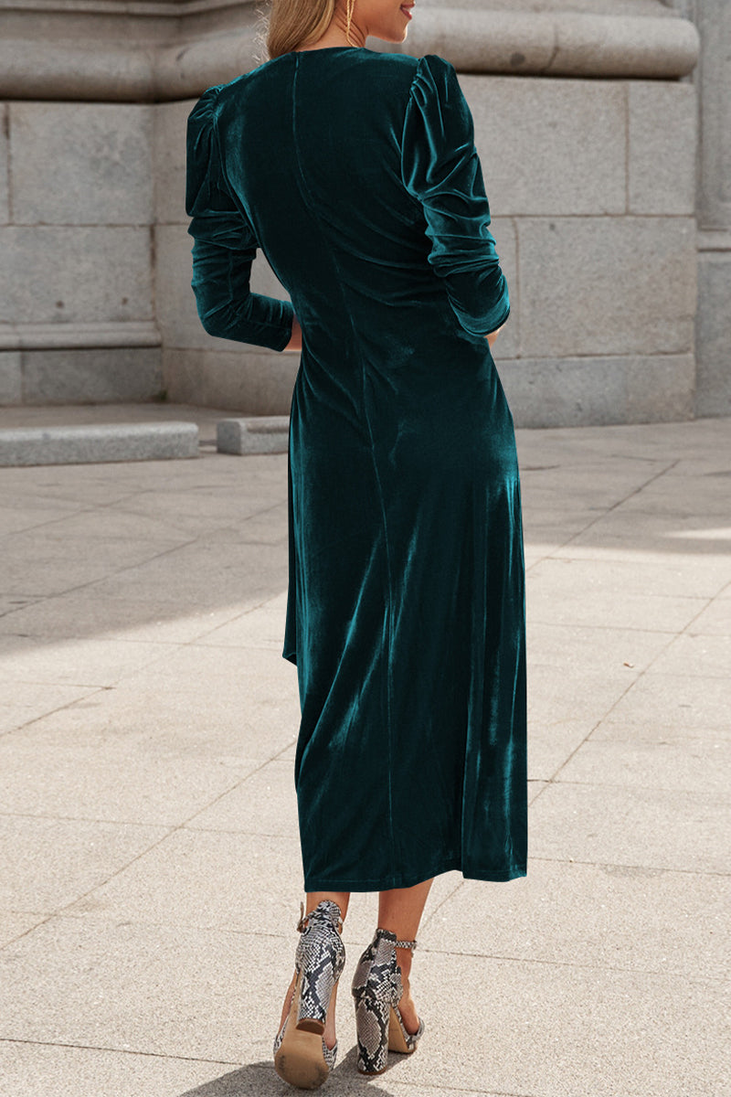 Sophisticated Dress with a Clean Classic Look