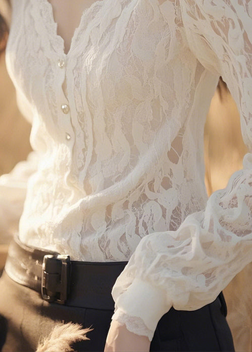 Beautifully Crafted Blouse in a Classic Style