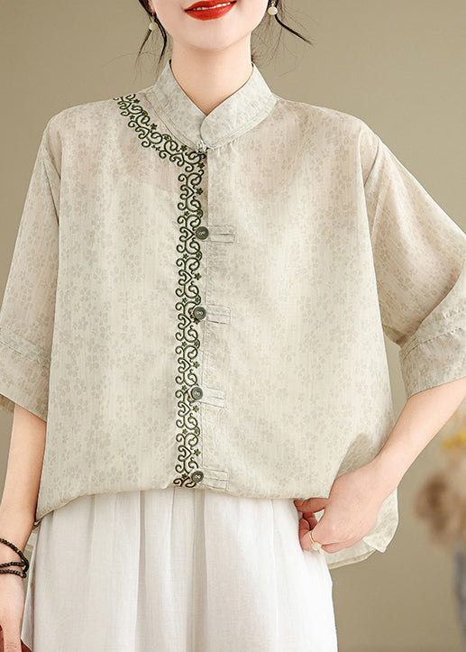 Effortlessly Elegant Top with a Timeless Design
