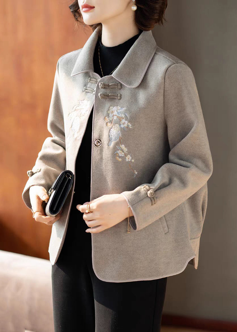 Classic Vintage & Enduringly Stylish Coat
