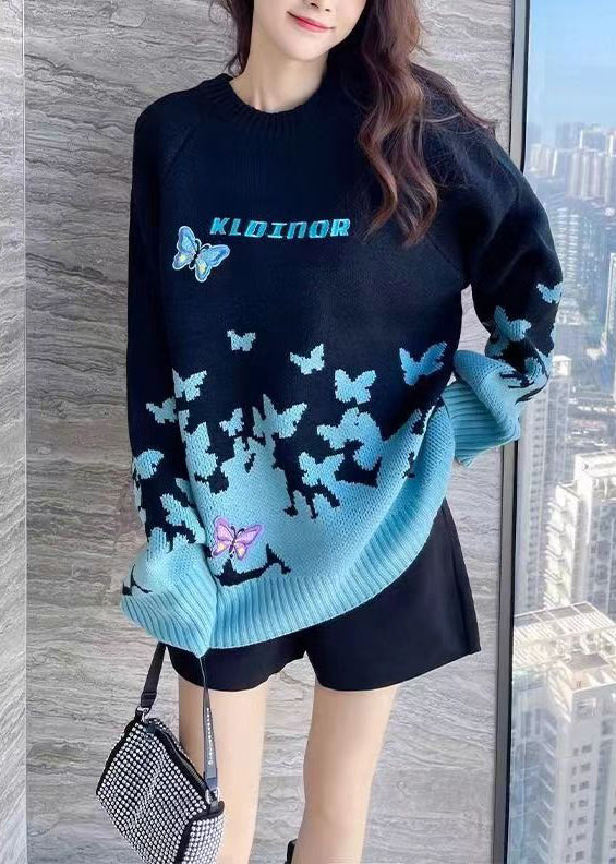 Classic Vintage Sweater with a Flattering Fit